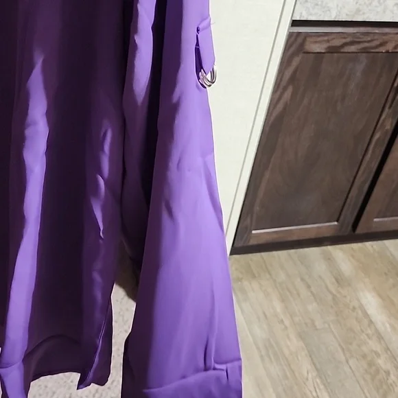 Roswear Women's Business Casual V Neck Cuffed Sleeve Blouse - Picture 4 of 4